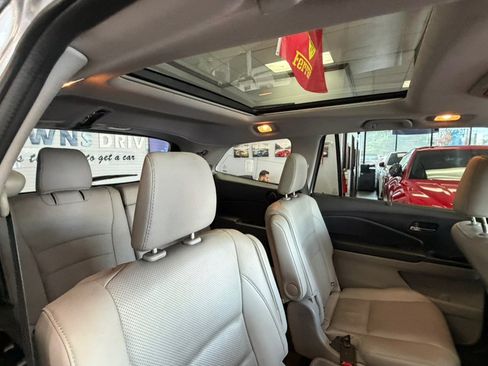 Used 2018 Honda Pilot Elite image 39
