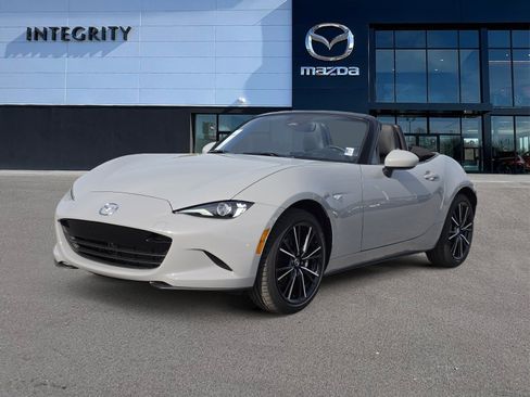New 2026 MAZDA MX-5 Miata Grand Touring image 5