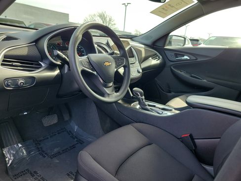 Used 2024 Chevrolet Malibu LT image 19