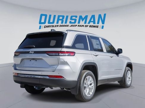 New 2025 Jeep Grand Cherokee Laredo X w/ Luxury Tech Group I image 4