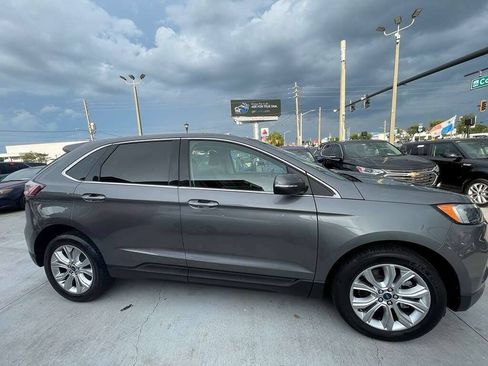 Used 2022 Ford Edge Titanium AWD/4WD image 4