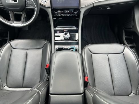 Used 2025 Jeep Grand Cherokee Limited w/ Luxury Tech Group II AWD/4WD image 20