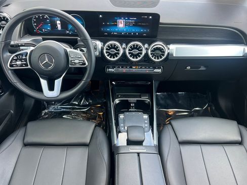 Used 2023 Mercedes-Benz GLB 250 image 28