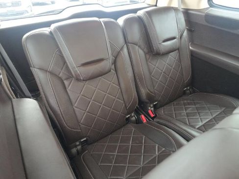 Used 2017 Mercedes-Benz GLS 550 4MATIC image 6