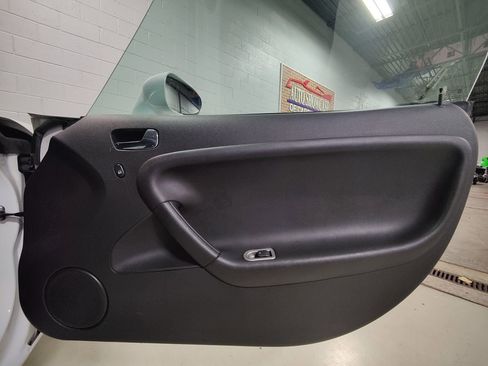 Used 2007 Pontiac Solstice Convertible w/ Premium Package image 13