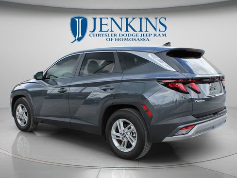 Used 2025 Hyundai Tucson SE FWD image 8