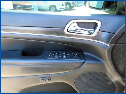 Certified 2018 Jeep Grand Cherokee Limited image 11