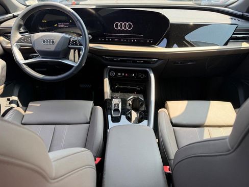 Used 2025 Audi Q5 Premium Plus AWD/4WD image 11
