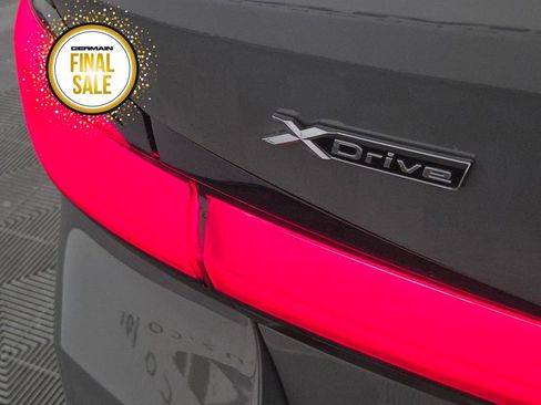 Used 2022 BMW 530i xDrive w/ M Sport Package image 10