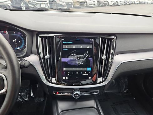 Used 2024 Volvo S60 B5 Core image 14