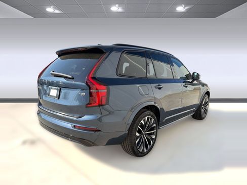 New 2026 Volvo XC90 T8 Ultra w/ Lounge Package image 9