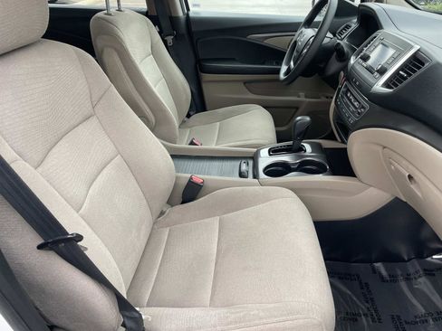 Used 2017 Honda Pilot LX image 21