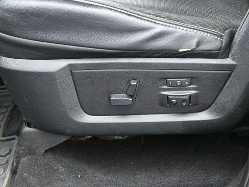 Used 2018 RAM 2500 Laramie AWD/4WD image 12