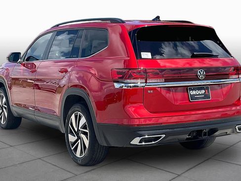 Used 2024 Volkswagen Atlas SE FWD image 12