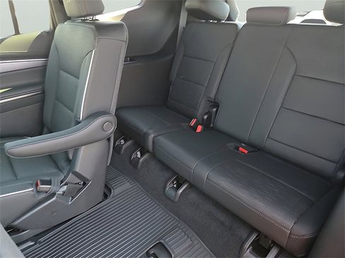 New 2026 Buick Enclave Sport Touring w/ LPO, Floor Liner Package image 10