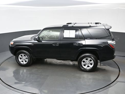 Used 2024 Toyota 4Runner SR5 image 39