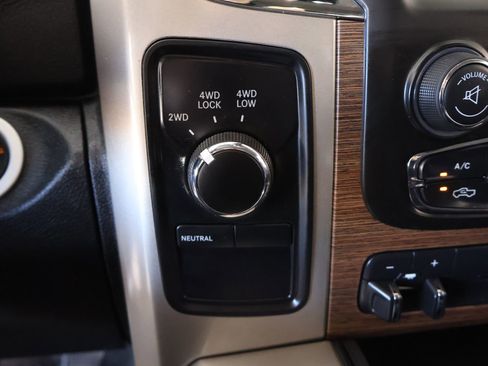 Used 2018 RAM 2500 Laramie w/ Convenience Group image 9