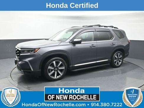 Certified 2023 Honda Pilot Touring image 1