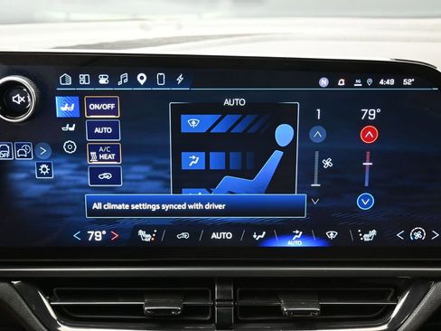 Used 2024 Chevrolet Equinox EV RS image 25