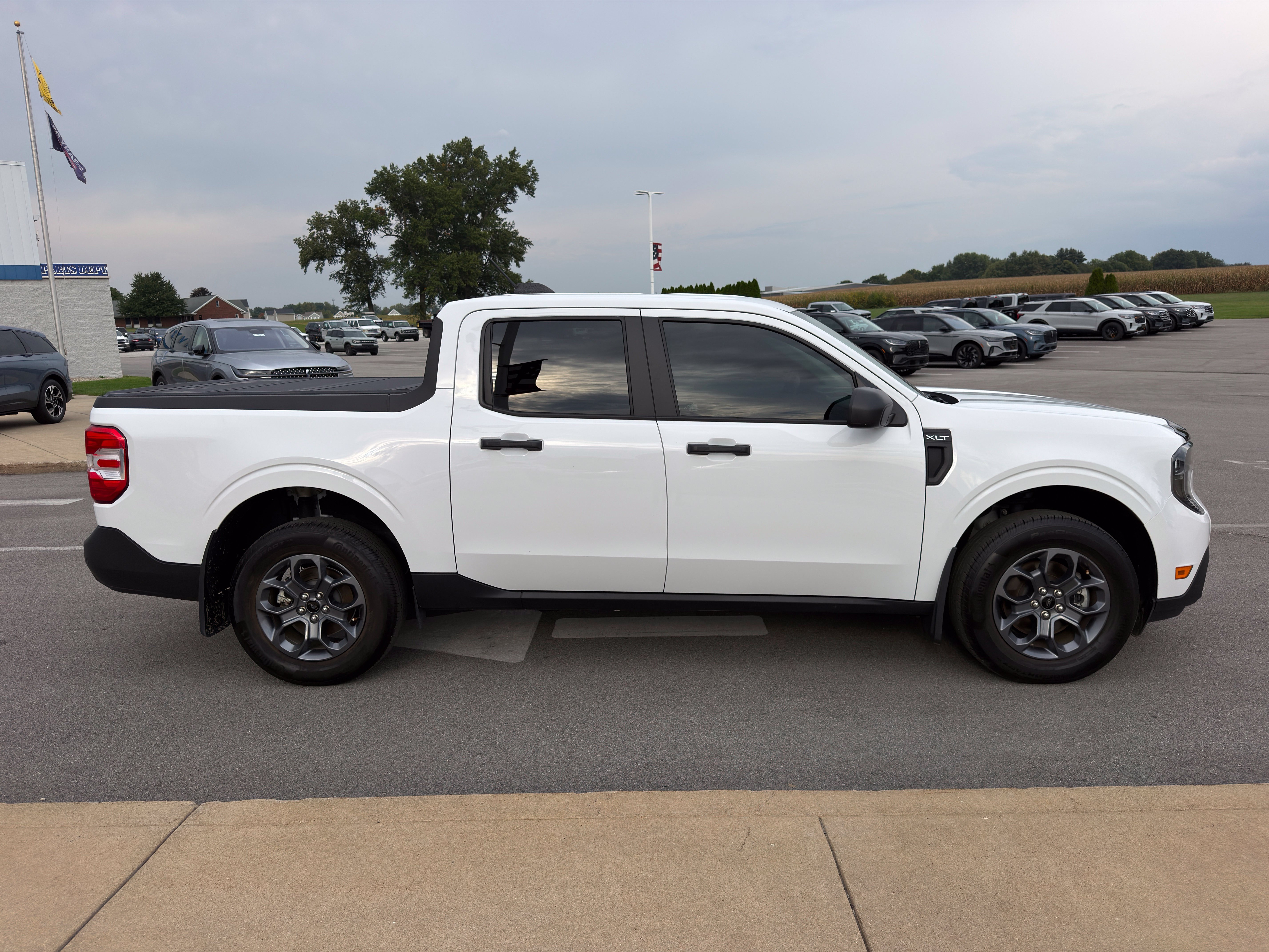 Used 2025 Ford Maverick XLT w/ 4K Tow Package AWD/4WD image 8
