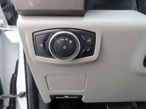 Used 2017 Ford F350 XL w/ Power Equipment Group AWD/4WD image 19