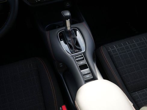 Used 2025 Honda HR-V Sport image 25