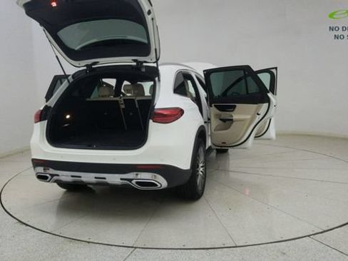 Used 2025 Mercedes-Benz GLC 300 4MATIC image 76