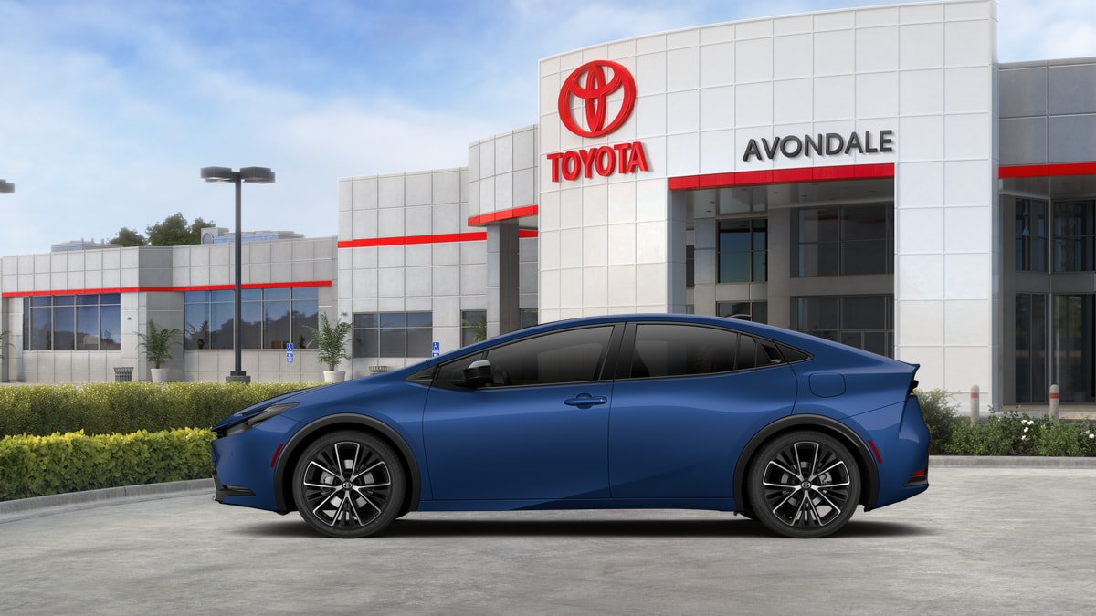 New 2027 Toyota Prius Limited w/ Limited Premium Package FWD image 4