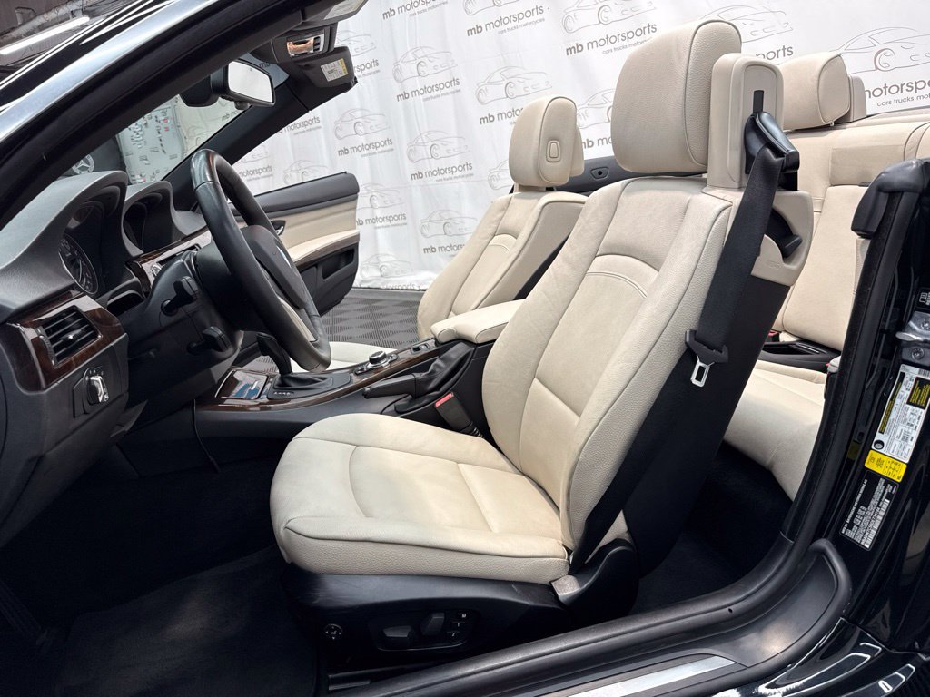 Used 2013 BMW 328i Convertible RWD image 21