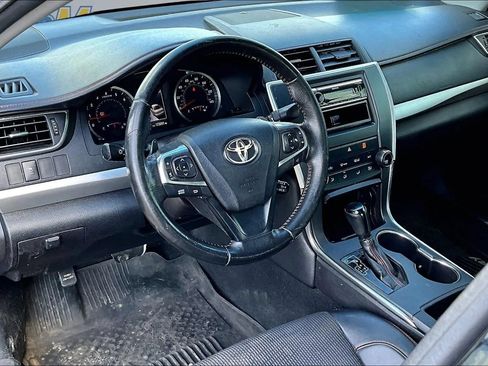 Used 2016 Toyota Camry SE FWD image 16