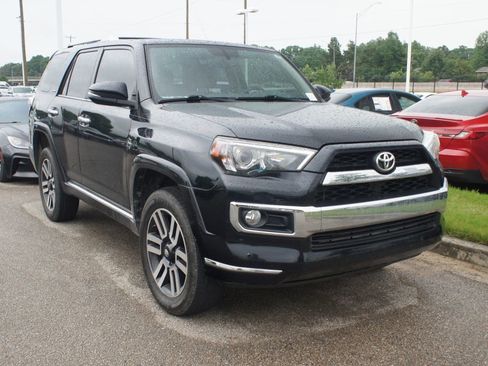 Used 2019 Toyota 4Runner Limited AWD/4WD image 3