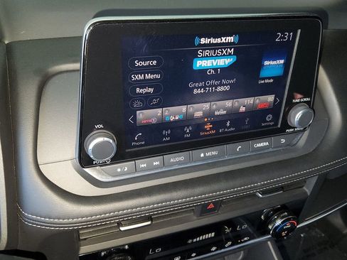 Used 2025 Nissan Rogue SV image 17