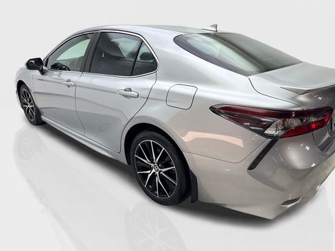 Used 2024 Toyota Camry SE FWD image 14