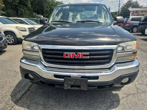 Used 2005 GMC Sierra 1500 SLE w/ Light Duty Power Package AWD/4WD image 1