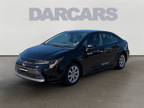 Used 2023 Toyota Corolla LE FWD image 3