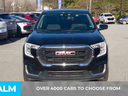 Used 2024 GMC Terrain SLE image 2