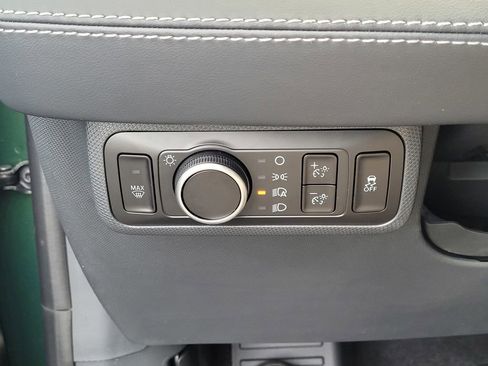 New 2025 Ford Mustang Mach-E Premium image 39