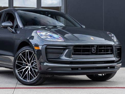New 2026 Porsche Macan image 9