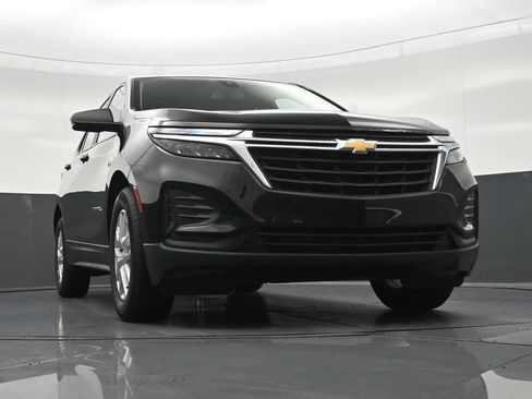 Used 2022 Chevrolet Equinox LS w/ LS Convenience Package FWD image 29