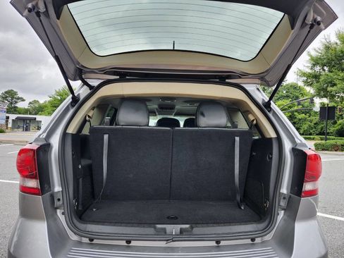 Used 2018 Dodge Journey Crossroad FWD image 12