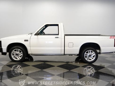 Used 1989 GMC S15 Pickup 2WD Regular Cab image 2