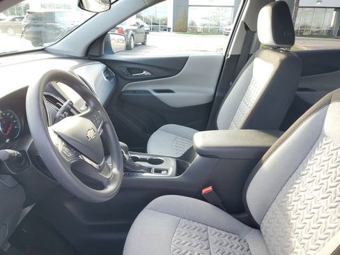 Certified 2024 Chevrolet Equinox LS w/ LS Convenience Package AWD/4WD image 17