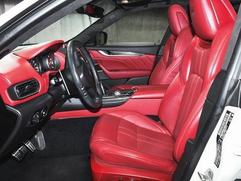 Used 2022 Maserati Levante Modena image 47