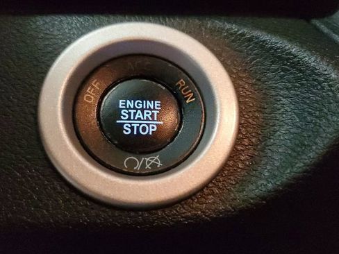 Used 2017 RAM 1500 Rebel w/ Luxury Group image 28