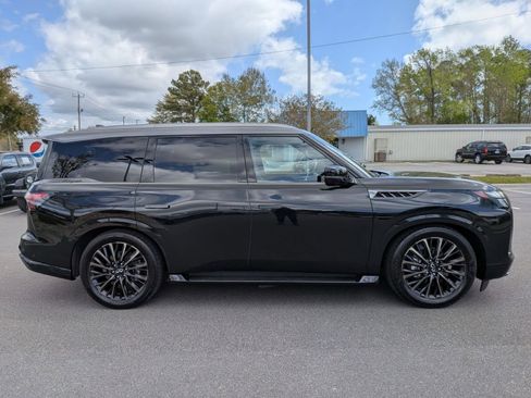 Used 2025 INFINITI QX80 Autograph AWD/4WD image 2