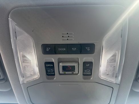 Used 2022 Toyota RAV4 XLE Premium AWD/4WD image 30