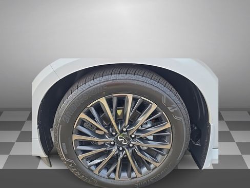 Used 2026 INFINITI QX80 Autograph image 4