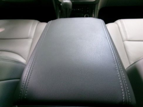 Used 2017 GMC Acadia Limited SLT FWD image 33