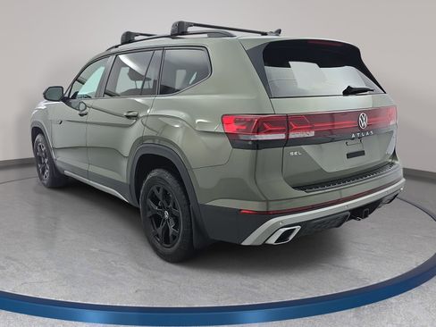 Used 2024 Volkswagen Atlas Peak Edition SEL image 7