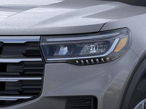 New 2026 Ford Explorer Active AWD/4WD image 18